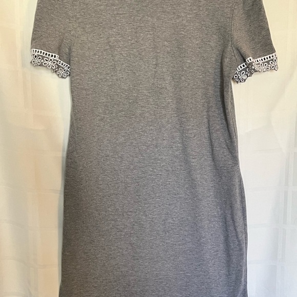 Tommy Hilfiger women’s cotton dress size small eyelet trim around sleeves Hem - Picture 7 of 7
